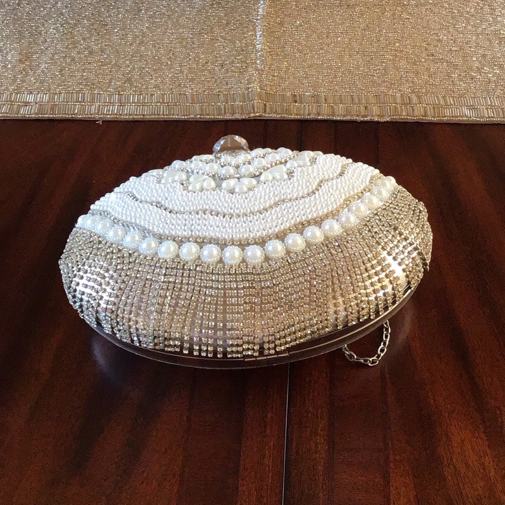 Vintage Ivory Pearl and Crystal Clutch - Picture 4 of 9